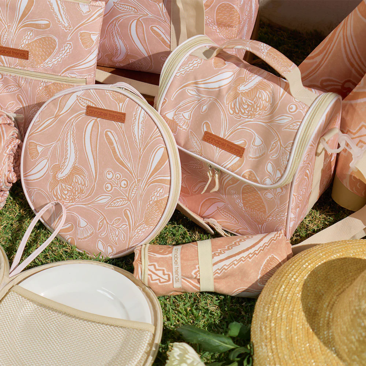 Annabel Trends Picnic Round Plate Set - Trailing Natives