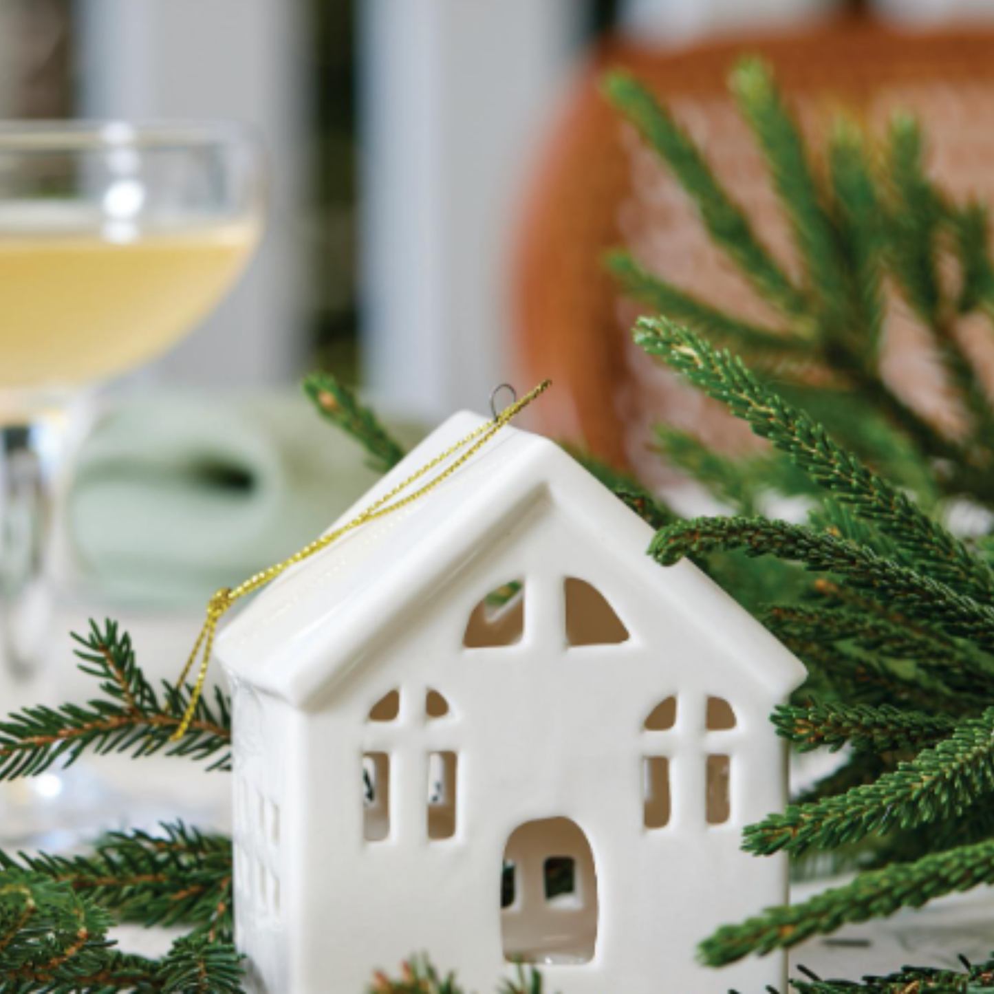 CHRISTMAS HOUSE WHITE TREE DECORATION